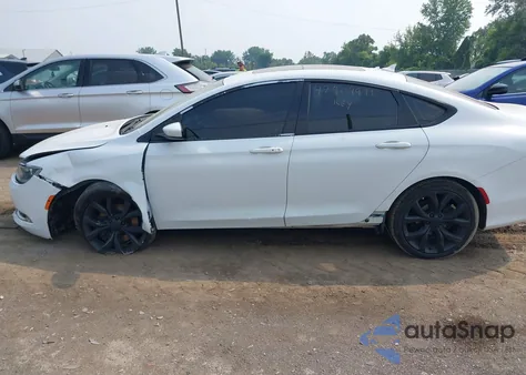 2015 Chrysler 200 S z USA, uszkodzony, nr VIN 1C3CCCDG1FN615637